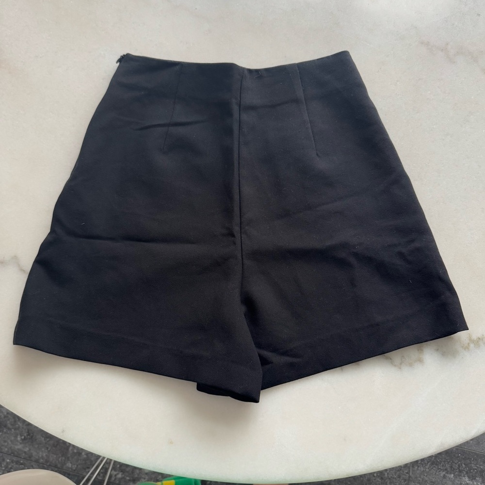 Zara Black High-Waisted Shorts with Gold Buttons - Picture 3 of 3